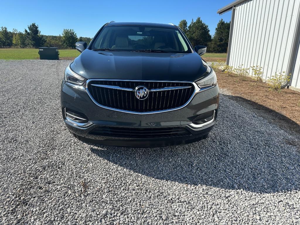 2018 Buick Enclave Essence's photo
