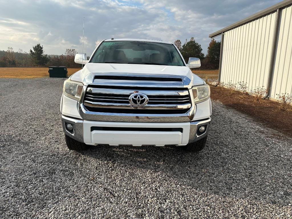 2015 Toyota Tundra Platinum's photo
